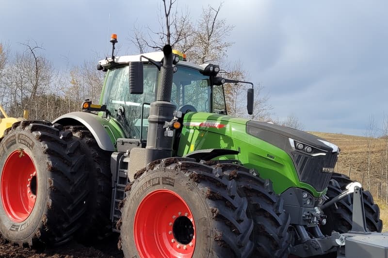 Trator Fendt com Solução GPS Tronic